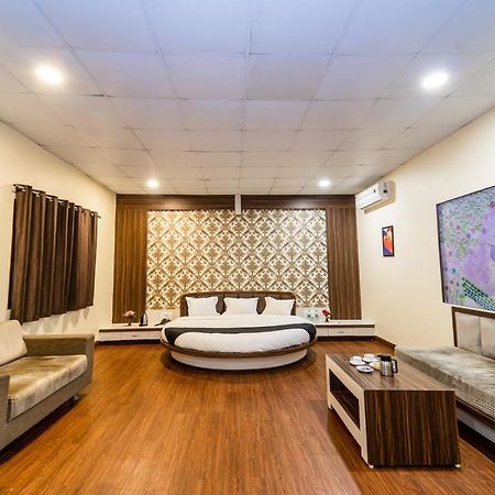 Narmada Hills Resort Omkareshwar Dış mekan fotoğraf