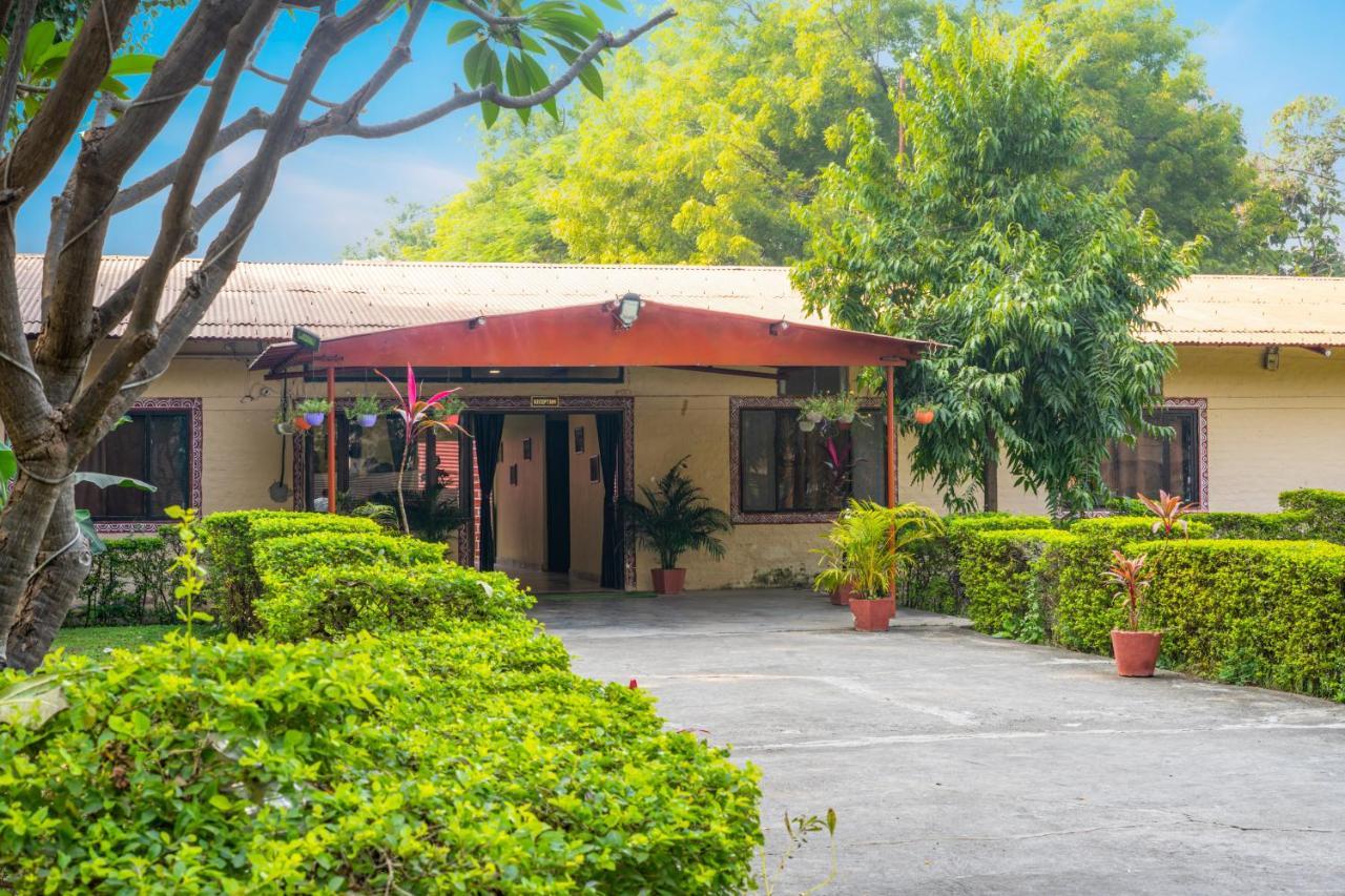 Narmada Hills Resort Omkareshwar Dış mekan fotoğraf