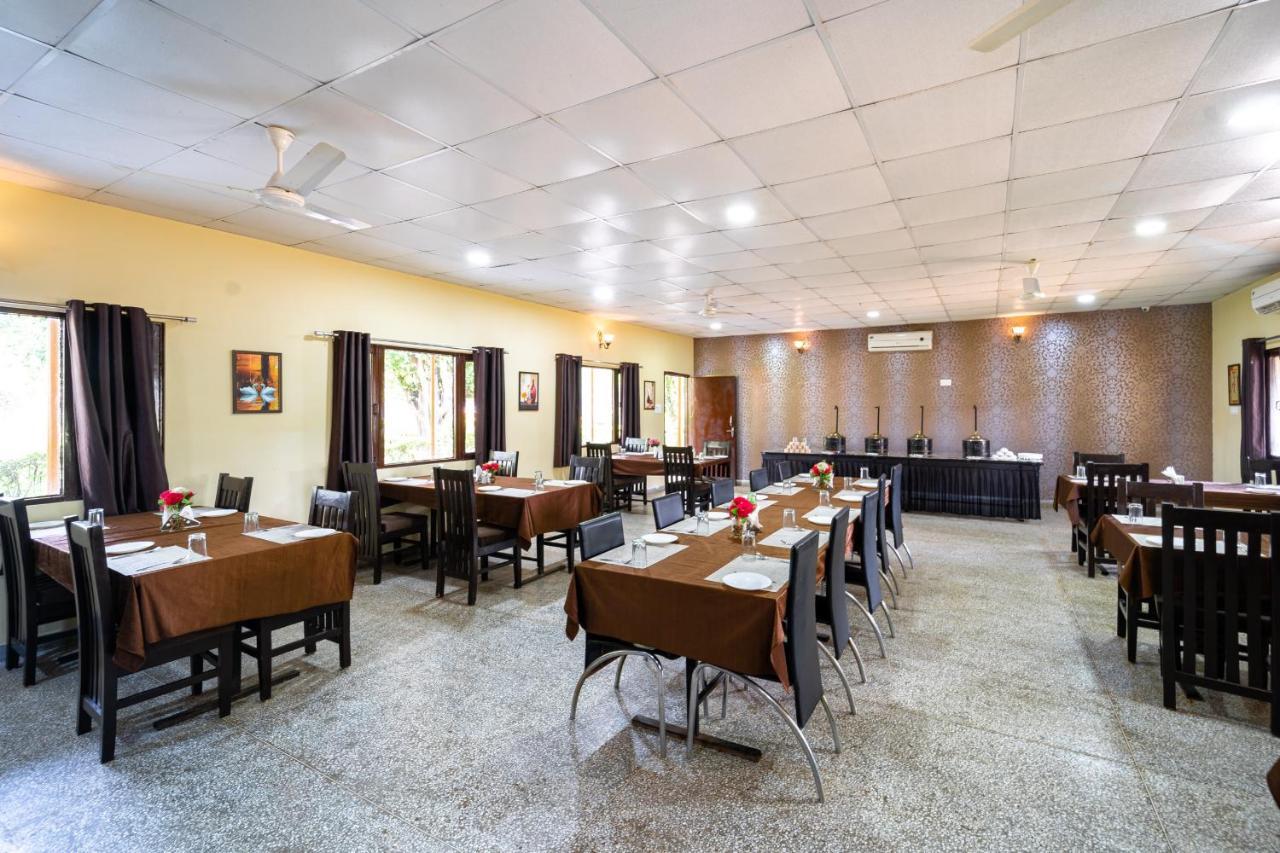 Narmada Hills Resort Godarpura Dış mekan fotoğraf