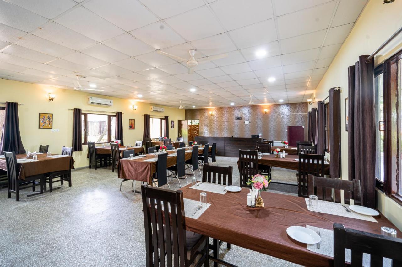 Narmada Hills Resort Godarpura Dış mekan fotoğraf