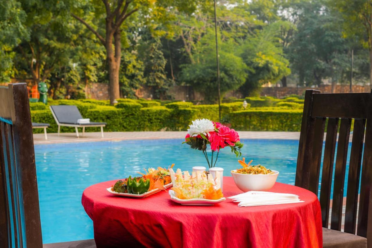 Narmada Hills Resort Godarpura Dış mekan fotoğraf