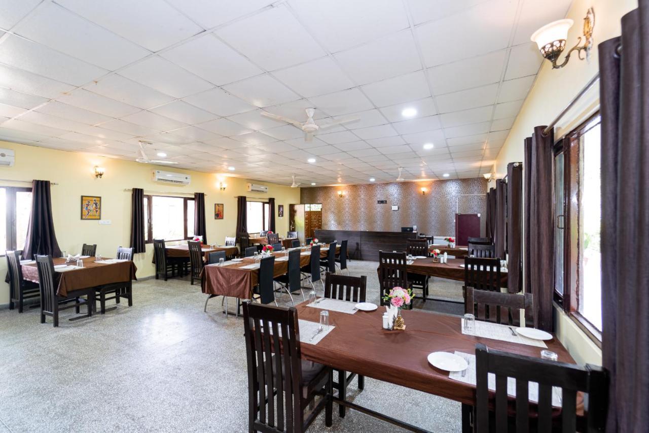 Narmada Hills Resort Godarpura Dış mekan fotoğraf